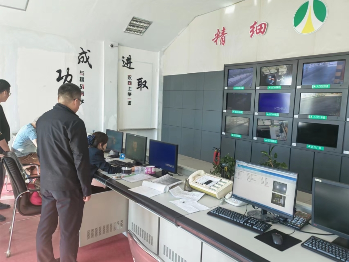 92b5b49e40531f7dc7be094d217e958