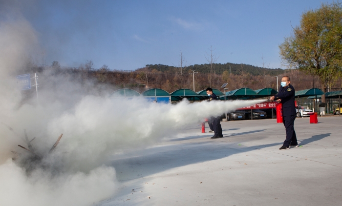 e589769f8d2511f3ae4f4e4d8b2e842