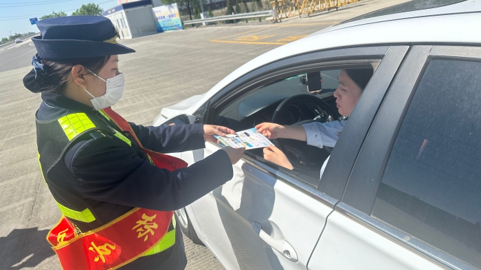 d:\Users\Administrator\Desktop\5.4\9bb15f8a41e06505f69dd3aec6de310